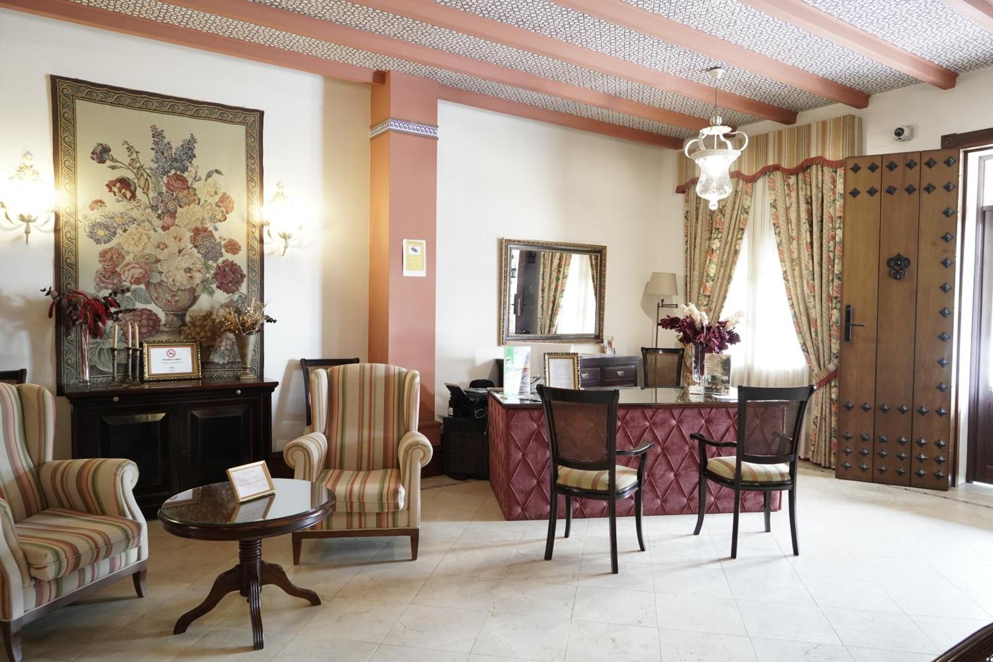 Hospedarte Palacete Real El Rocio Exterior photo